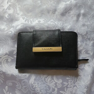 Tahari Womens Wallet Card Coin w/ Identity Protect RFID Black Alligator